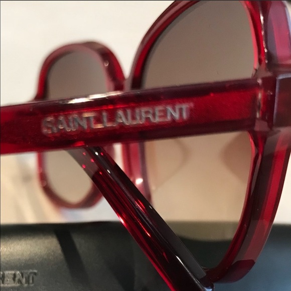 Saint Laurent - Picture 1 of 4